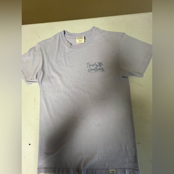 SIMPLY SOUTHERN LILAC SIZE  SMALL LADIES SHORT SLEEVE TEE SHIRT - Picture 1 of 11